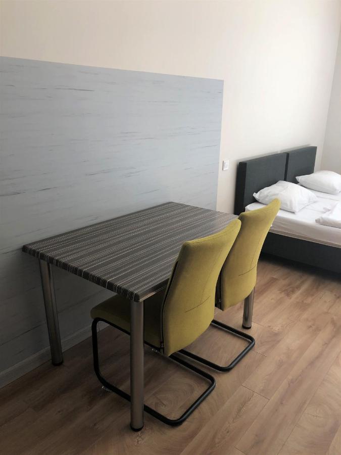 Centra Expresis Lägenhet Riga Exteriör bild